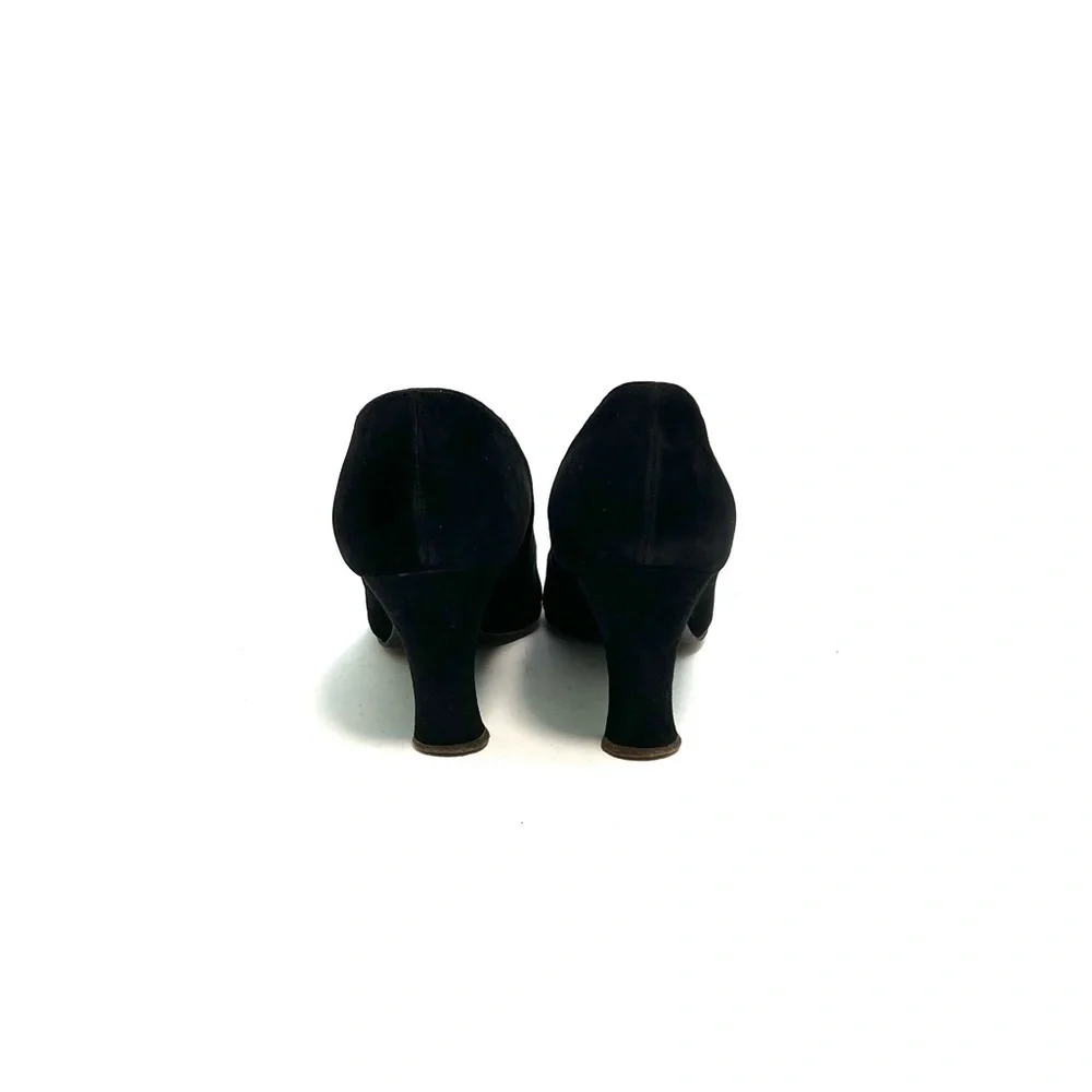 Vintage 1950s black suede classic slip on pumps